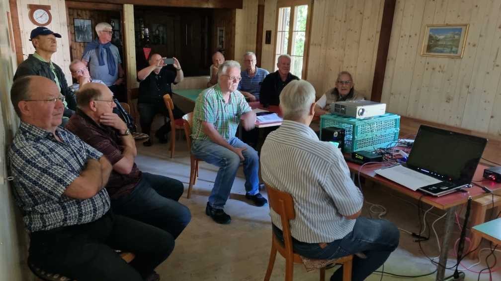 ATV- und Mikrowellenworkshop am 18.09.2021 (Bild 3 von 12) ATV- und Mikrowellenworkshop am 18.09.2021 (Bild 3 von 12)