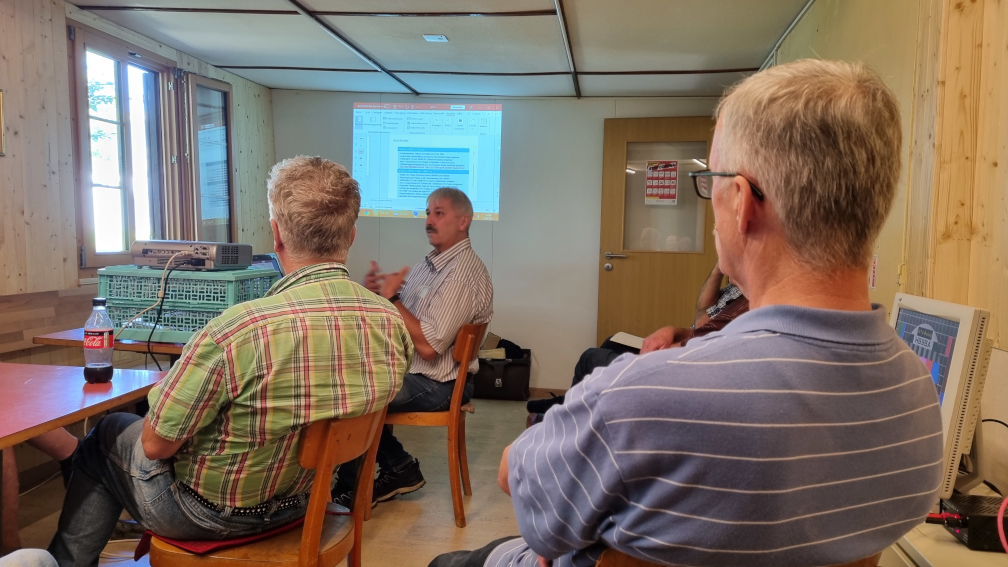 ATV- und Mikrowellenworkshop am 18.09.2021 (Bild 4 von 12) ATV- und Mikrowellenworkshop am 18.09.2021 (Bild 4 von 12)