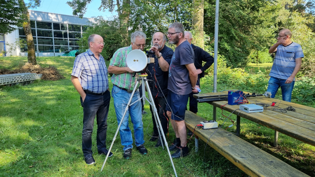 ATV- und Mikrowellenworkshop am 18.09.2021 (Bild 8 von 12) ATV- und Mikrowellenworkshop am 18.09.2021 (Bild 8 von 12)