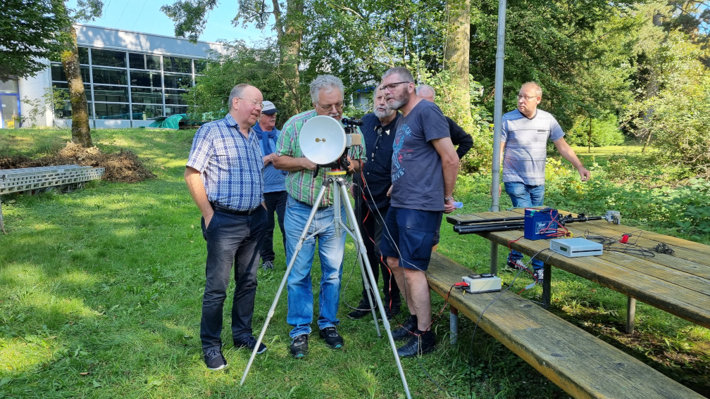 ATV- und Mikrowellenworkshop am 18.09.2021 (Bild 9 von 12) ATV- und Mikrowellenworkshop am 18.09.2021 (Bild 9 von 12)